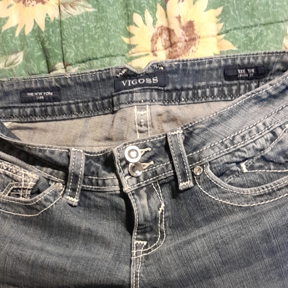 Vigoss Blue Cropped Ankle Jeans with Vintage Faded Style - Picture 5 of 12